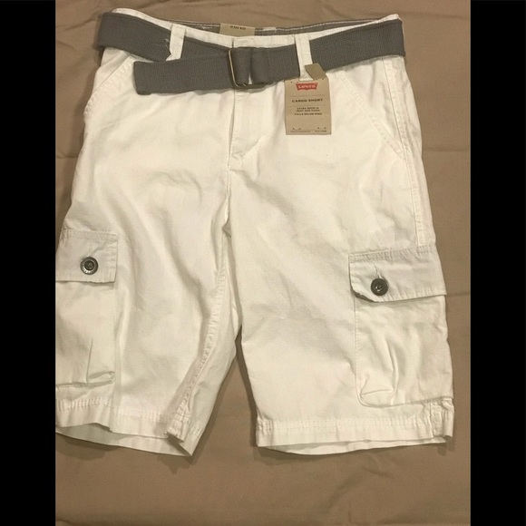 levi white cargo shorts